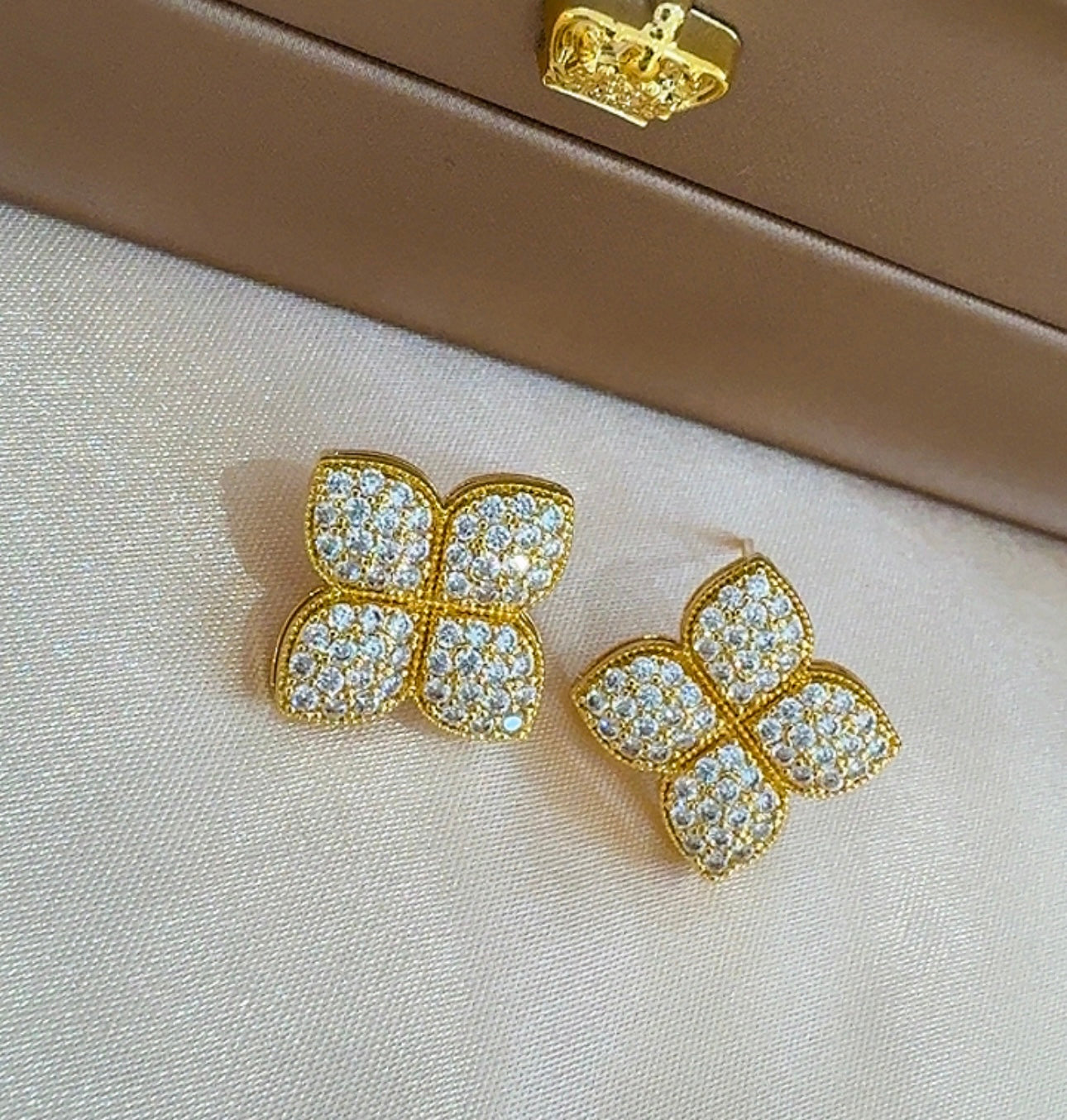 Flower earrings