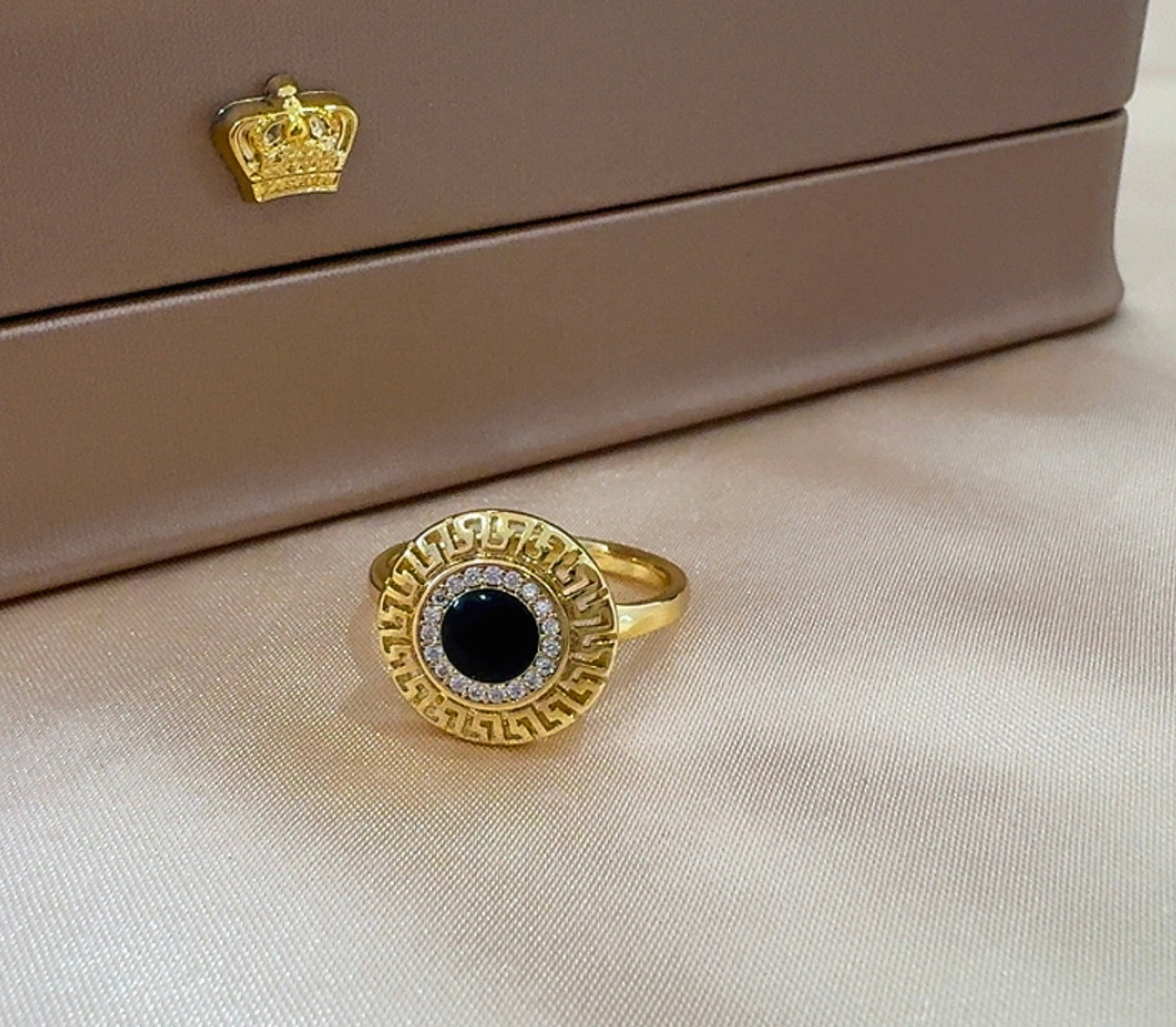 Zuri ring