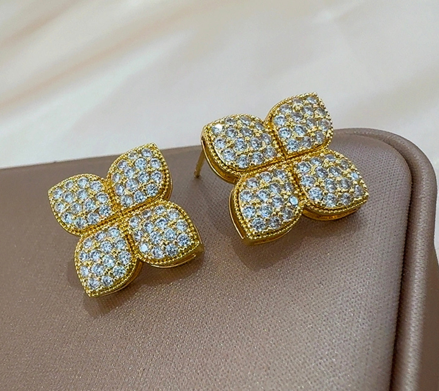 Flower earrings