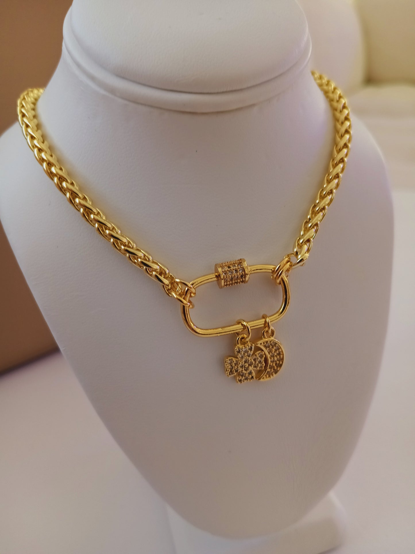 Unique necklace