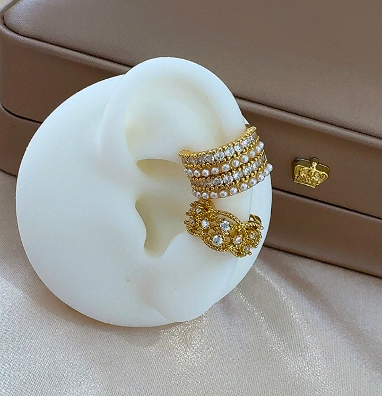 Hany earcuffs