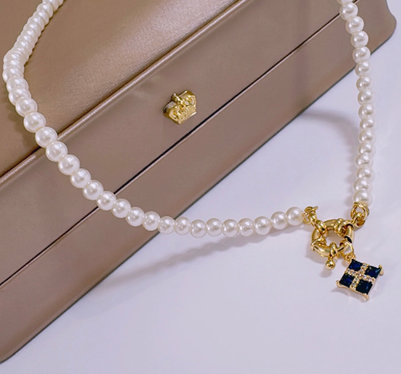 Aloma necklace