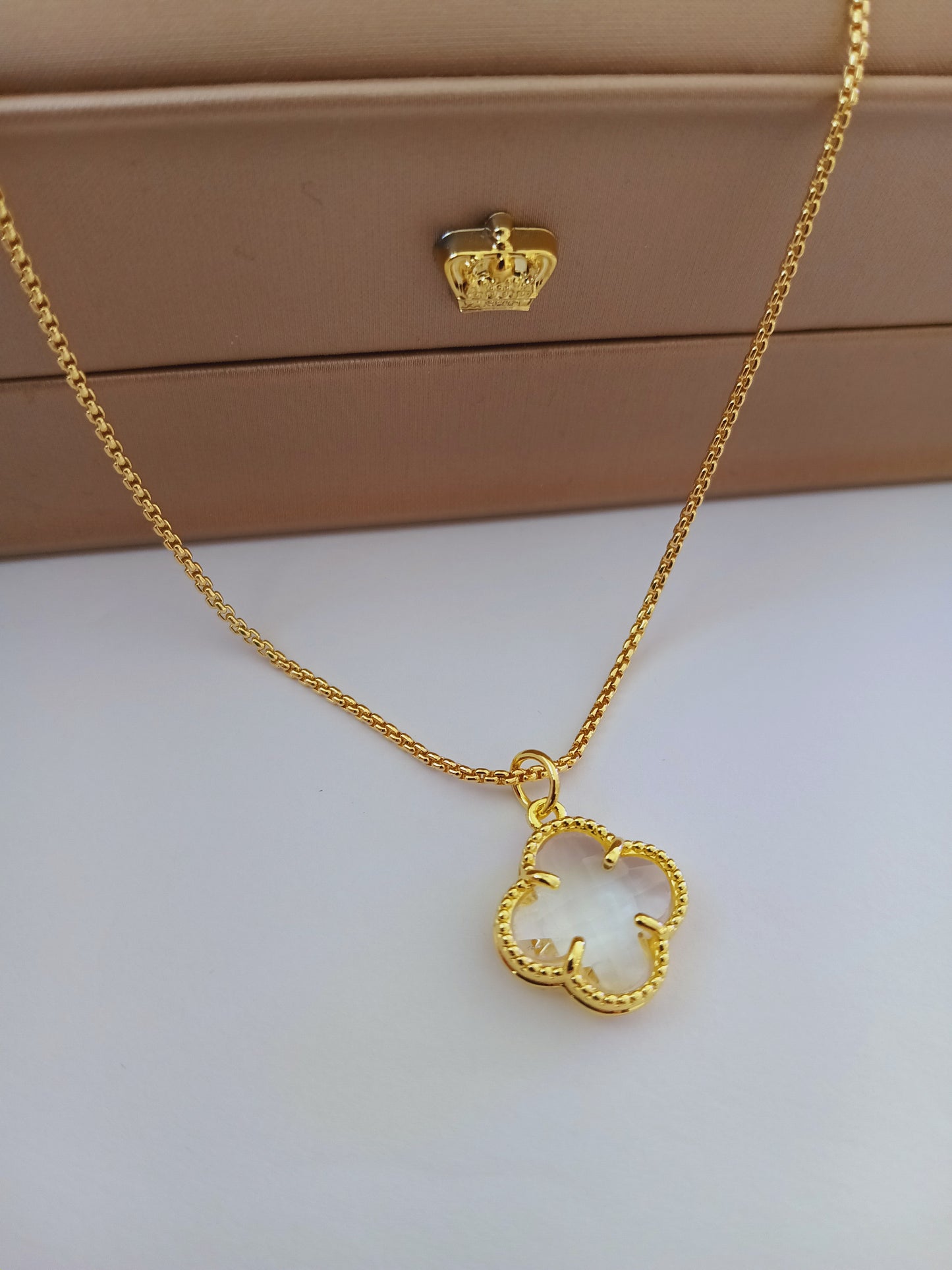 Trebol necklace