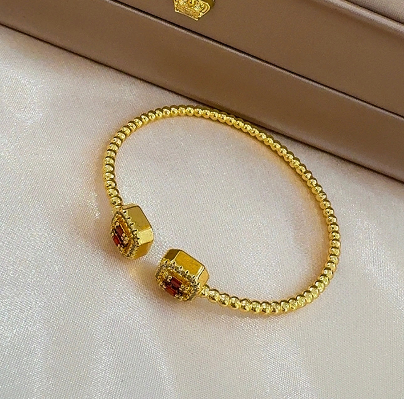 Pulsera de rubí