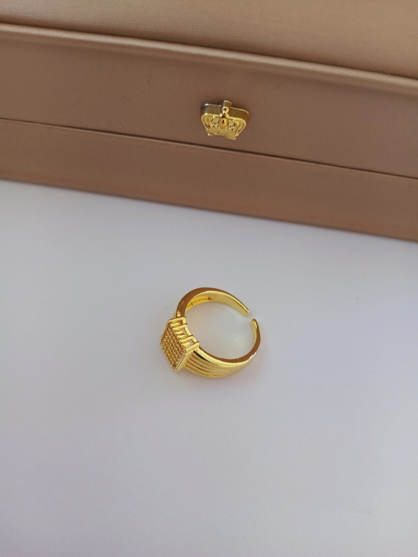 Danna ring