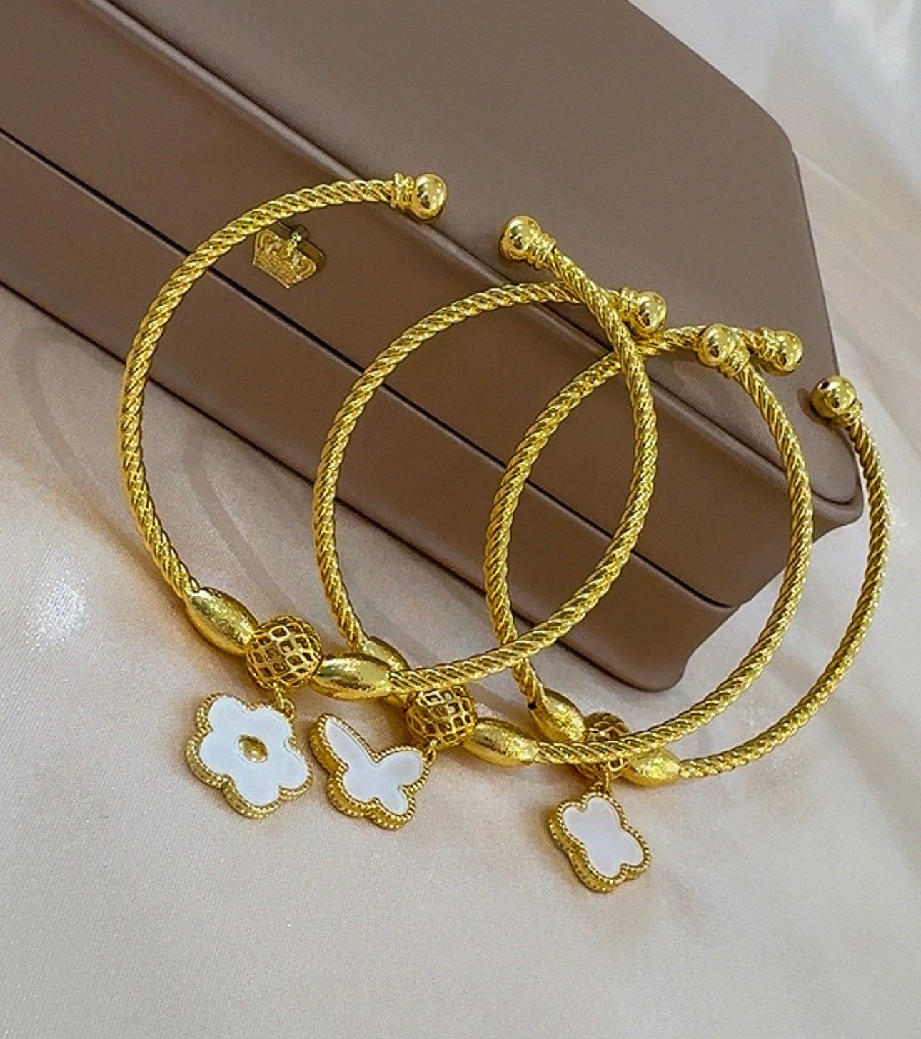 Conjunto de pulseras Ella