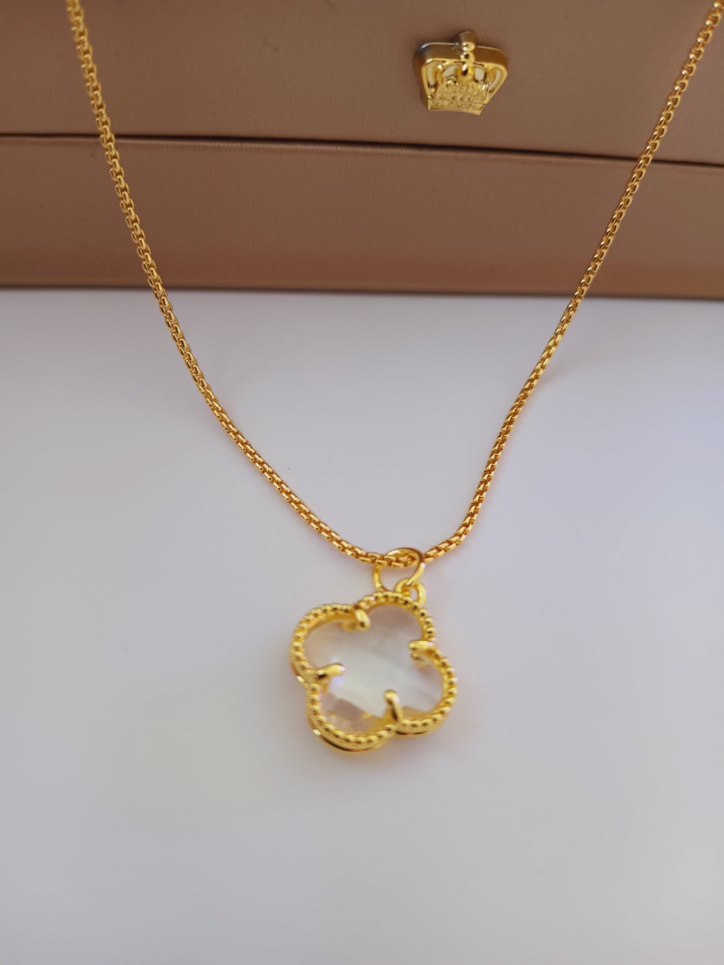 Trebol necklace