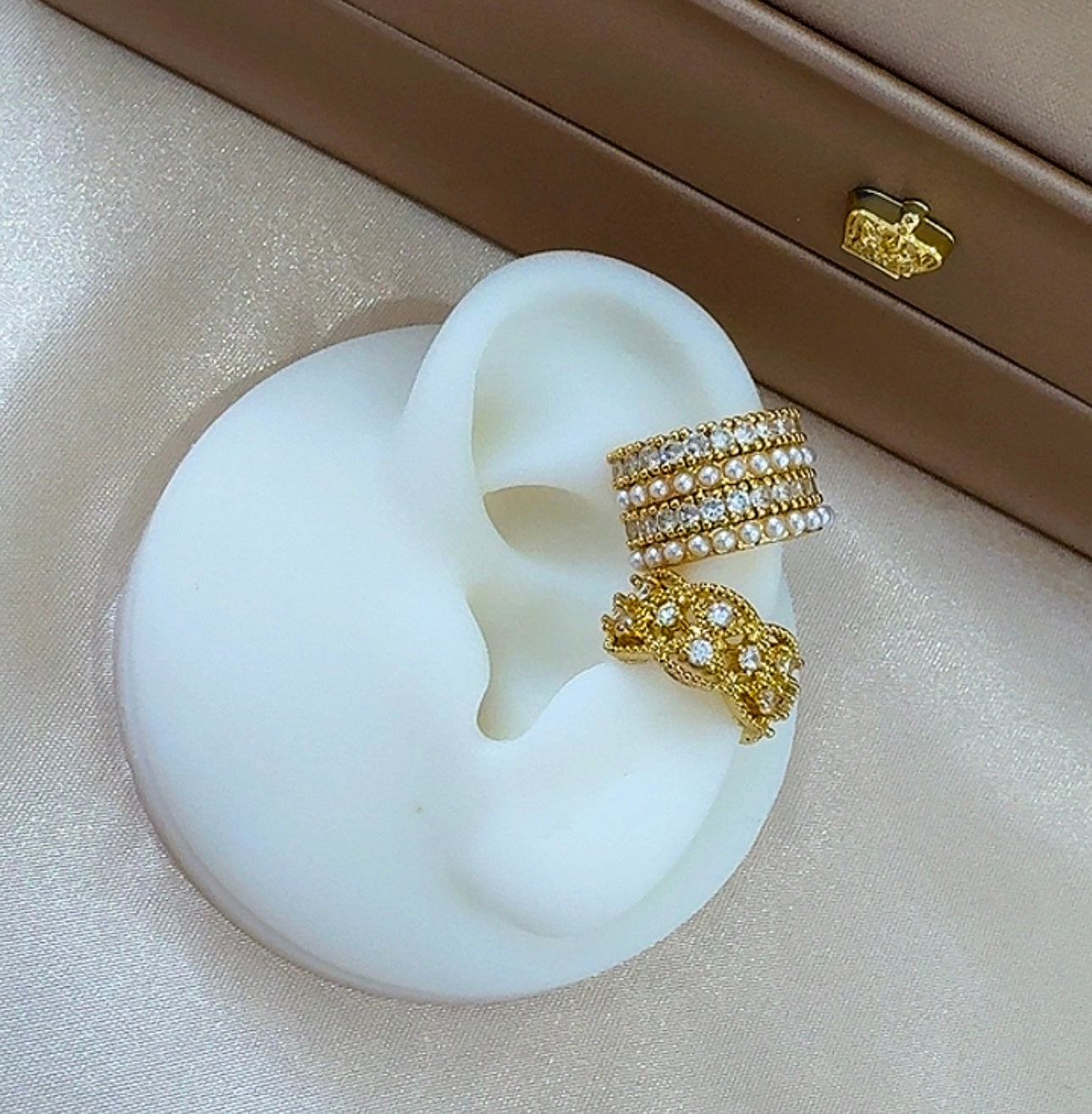 Hany earcuffs