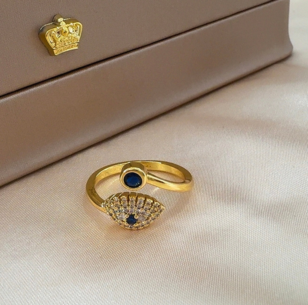 Hazel ring