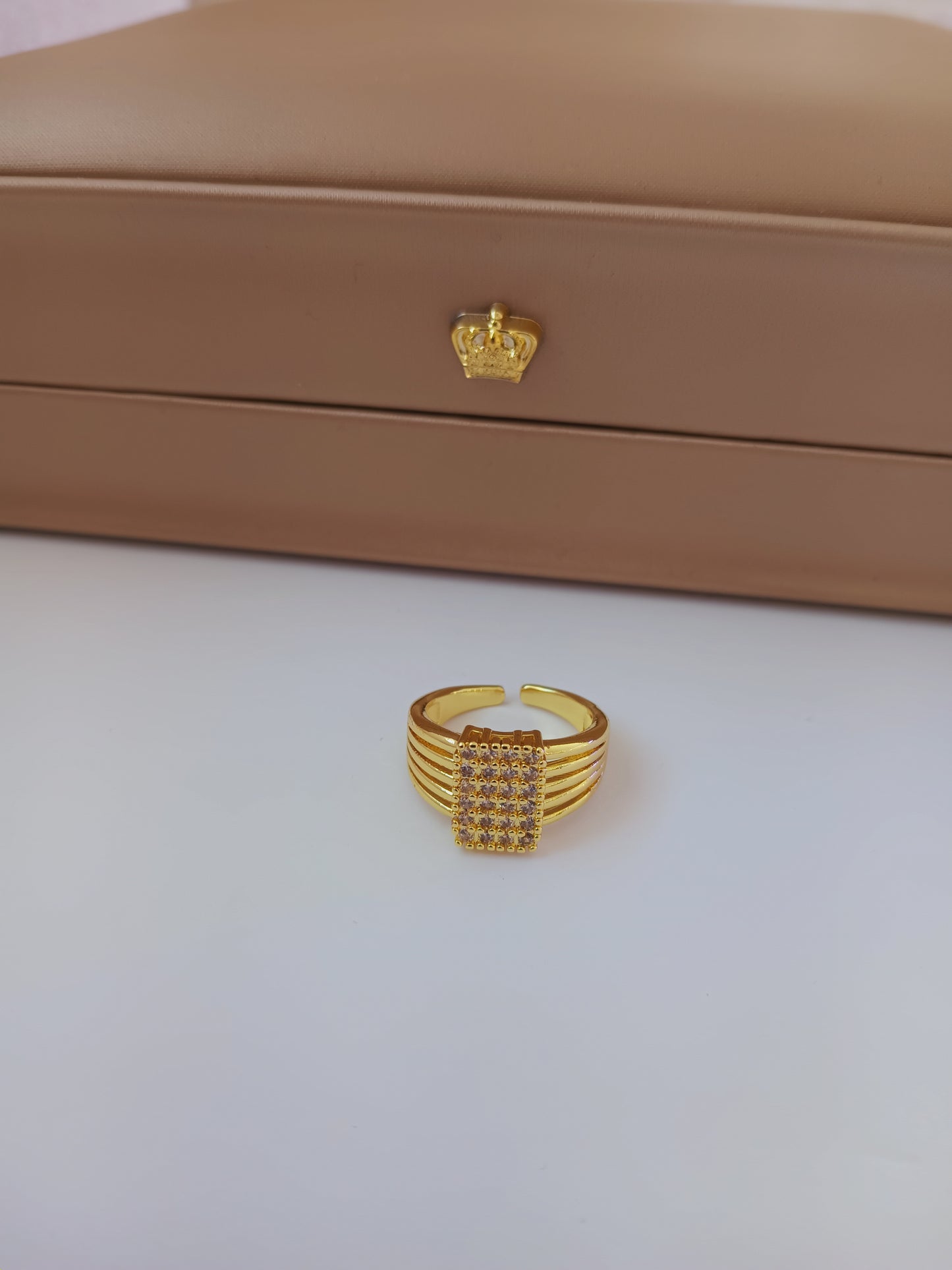 Danna ring