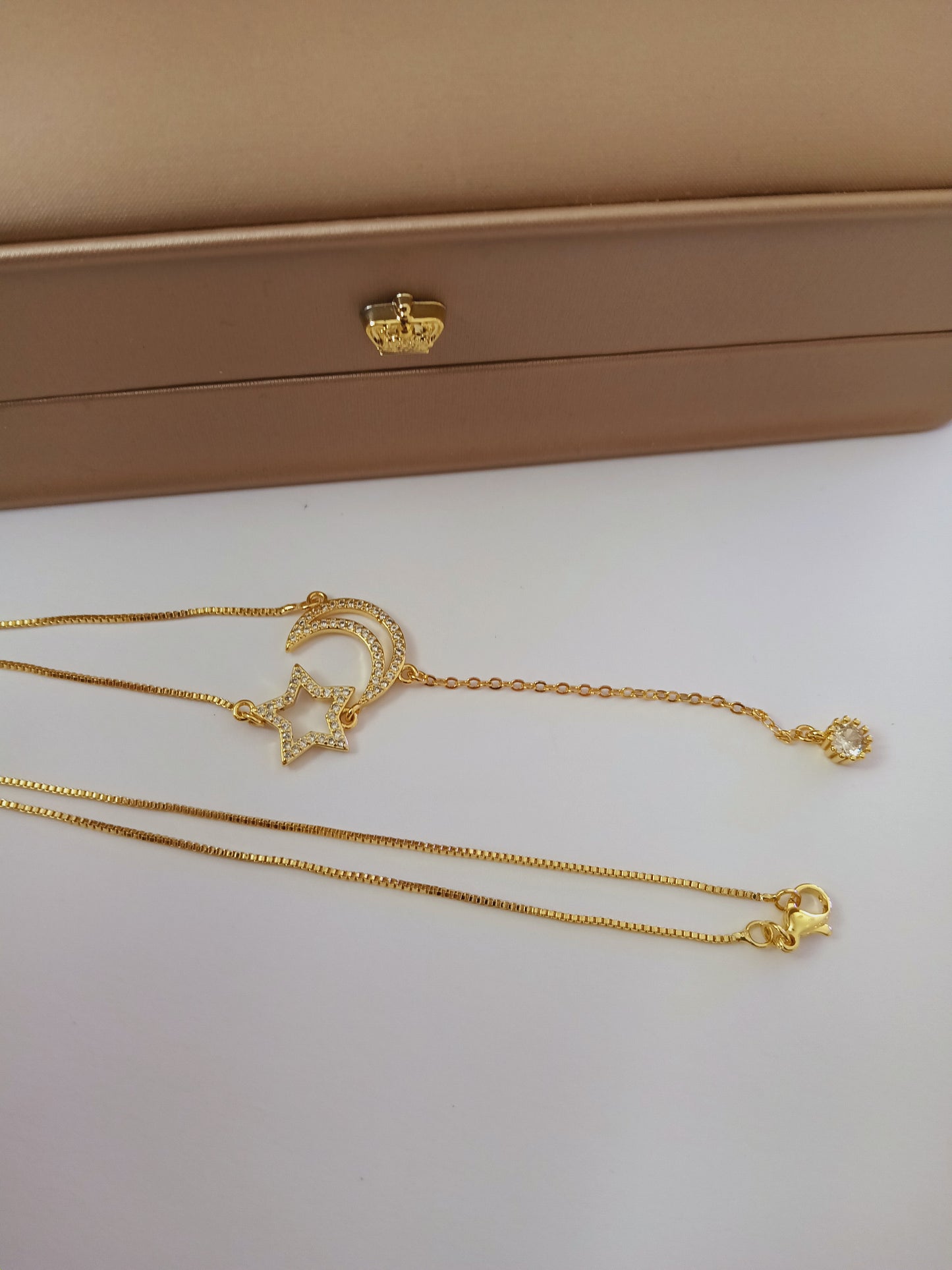 Media luna necklace