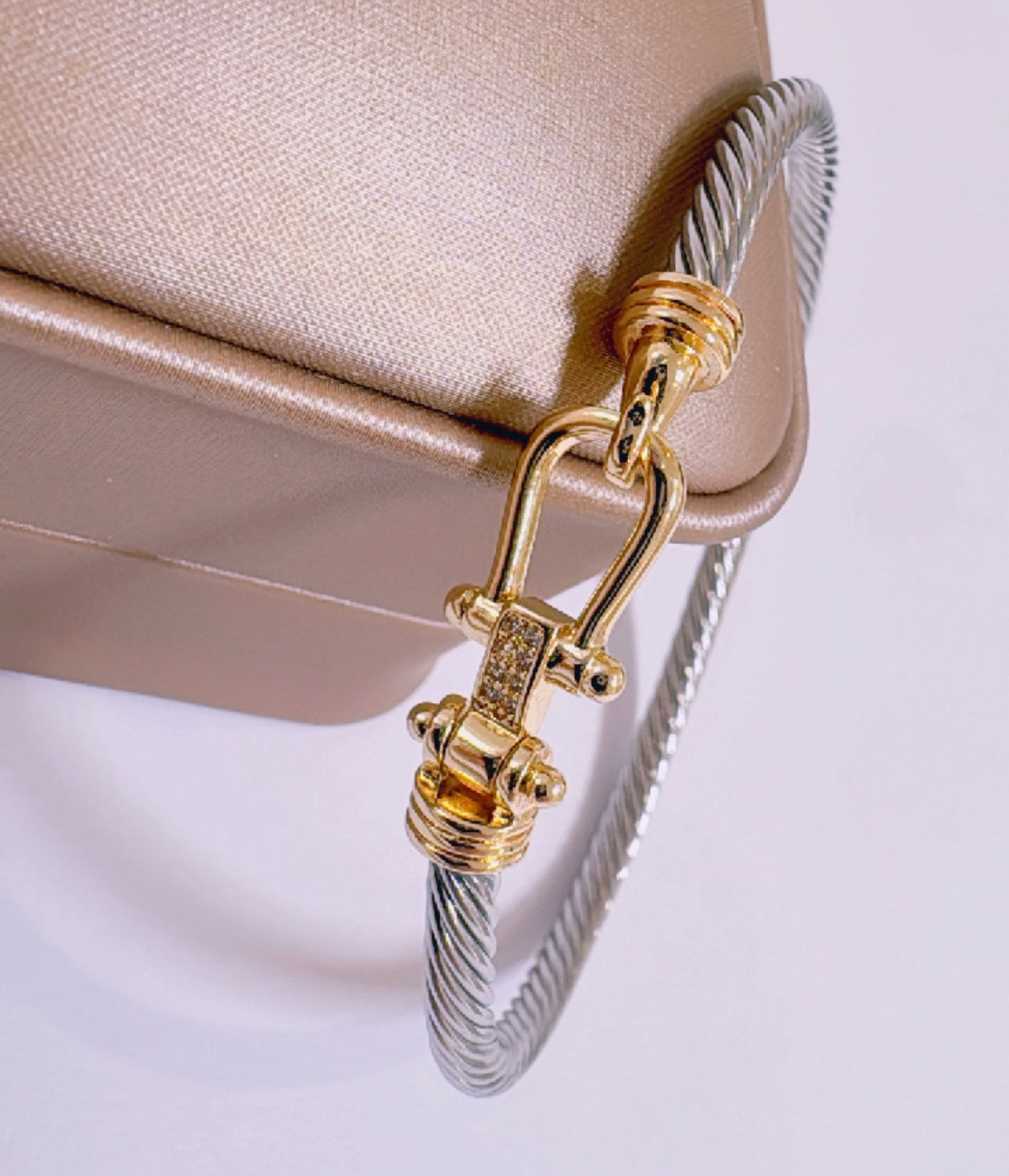 Iilly bracelet
