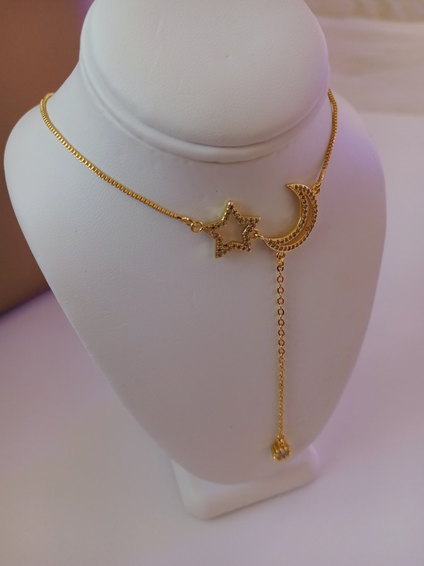 Media luna necklace
