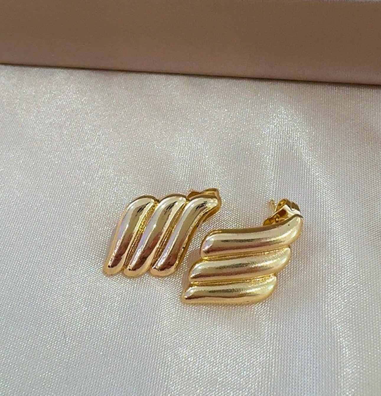 Lucy earrings