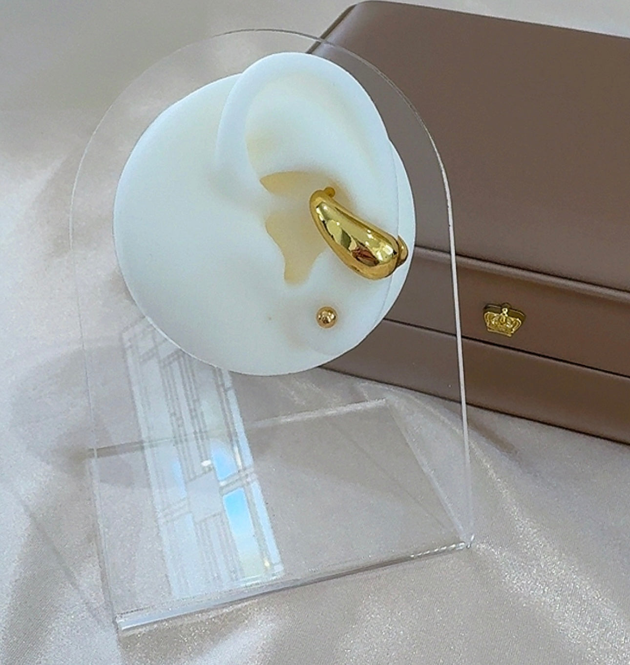 Ravel earcuff