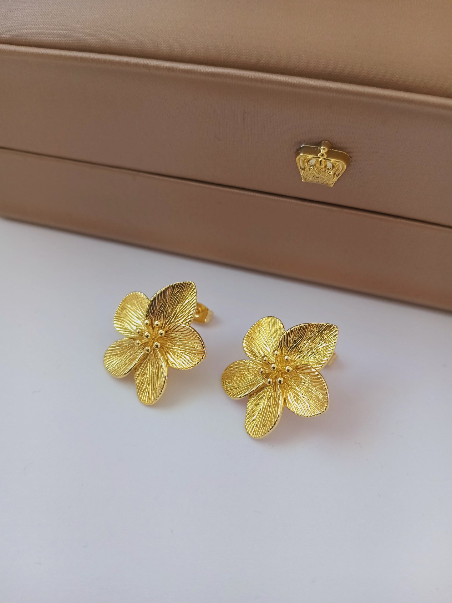 Victoria earrings