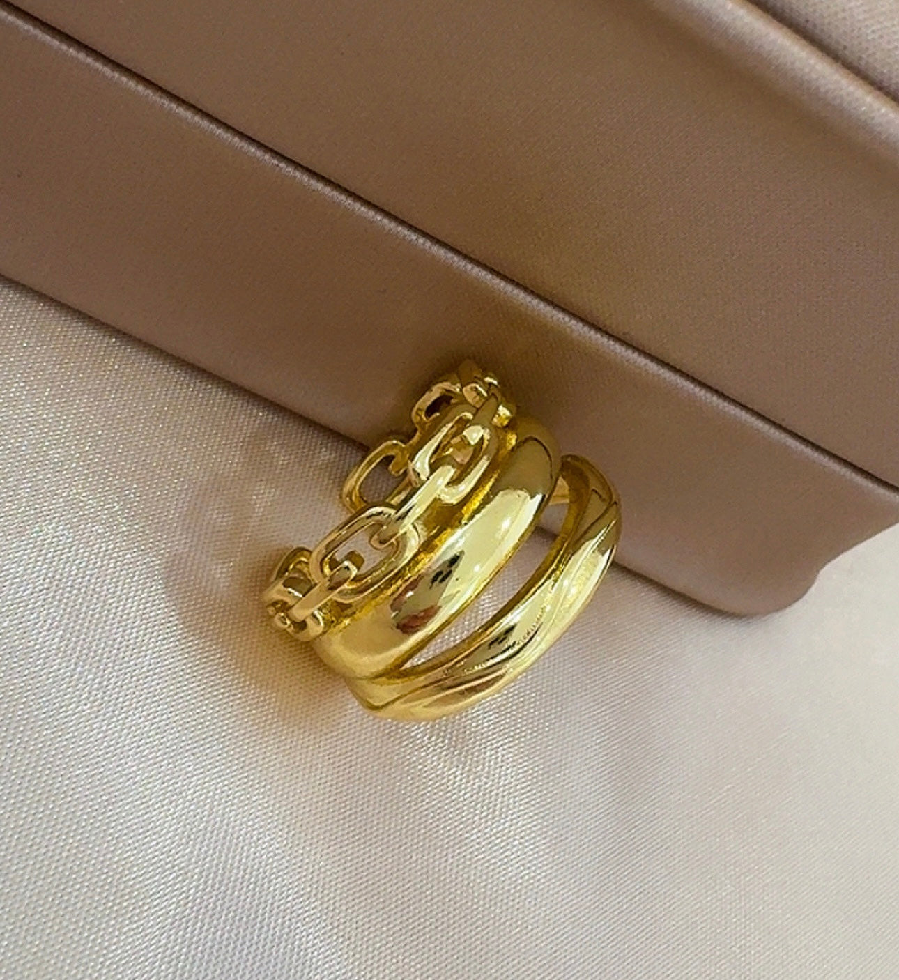 Iris Ring
