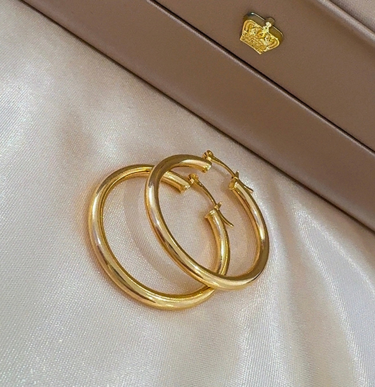 Jenni hoops