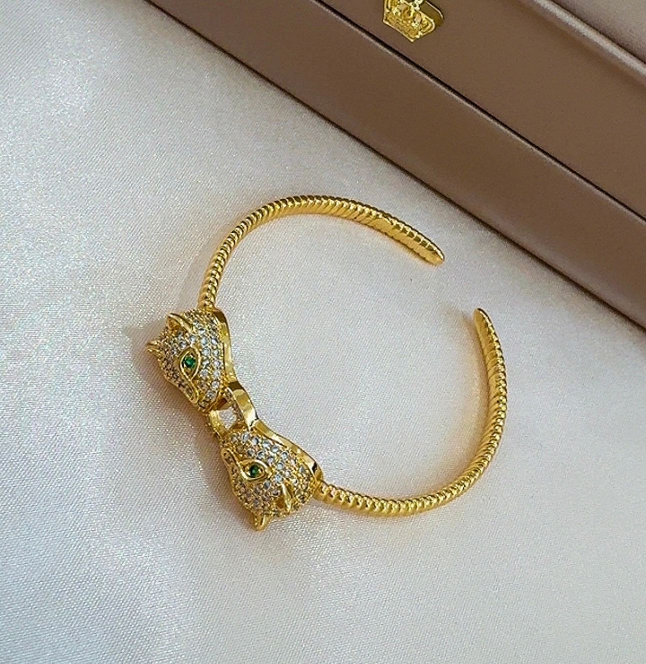Xima bracelet