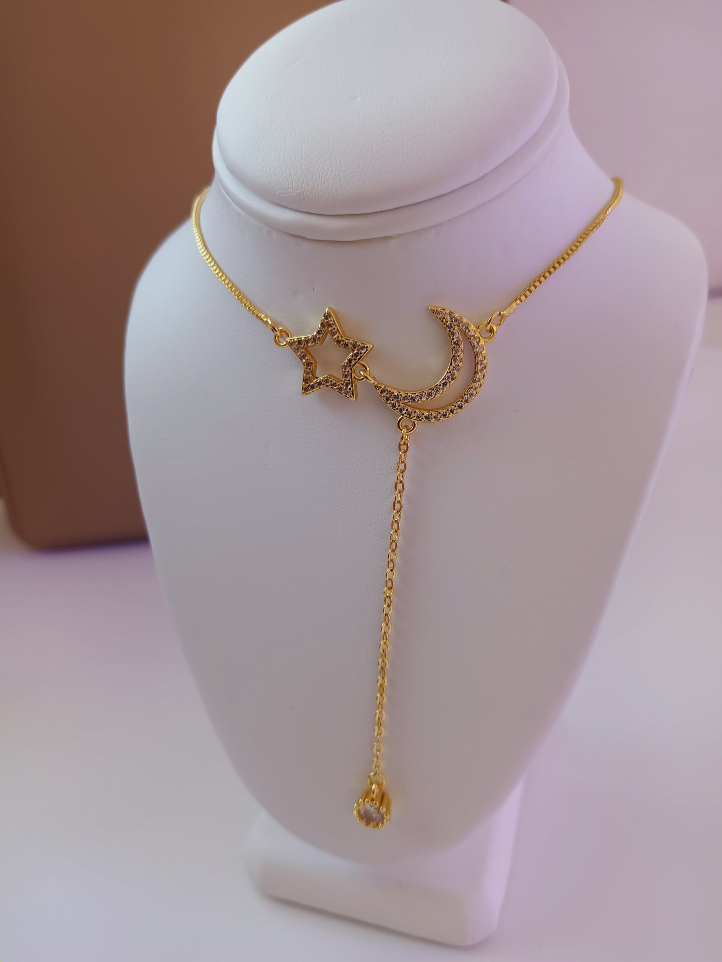 Media luna necklace