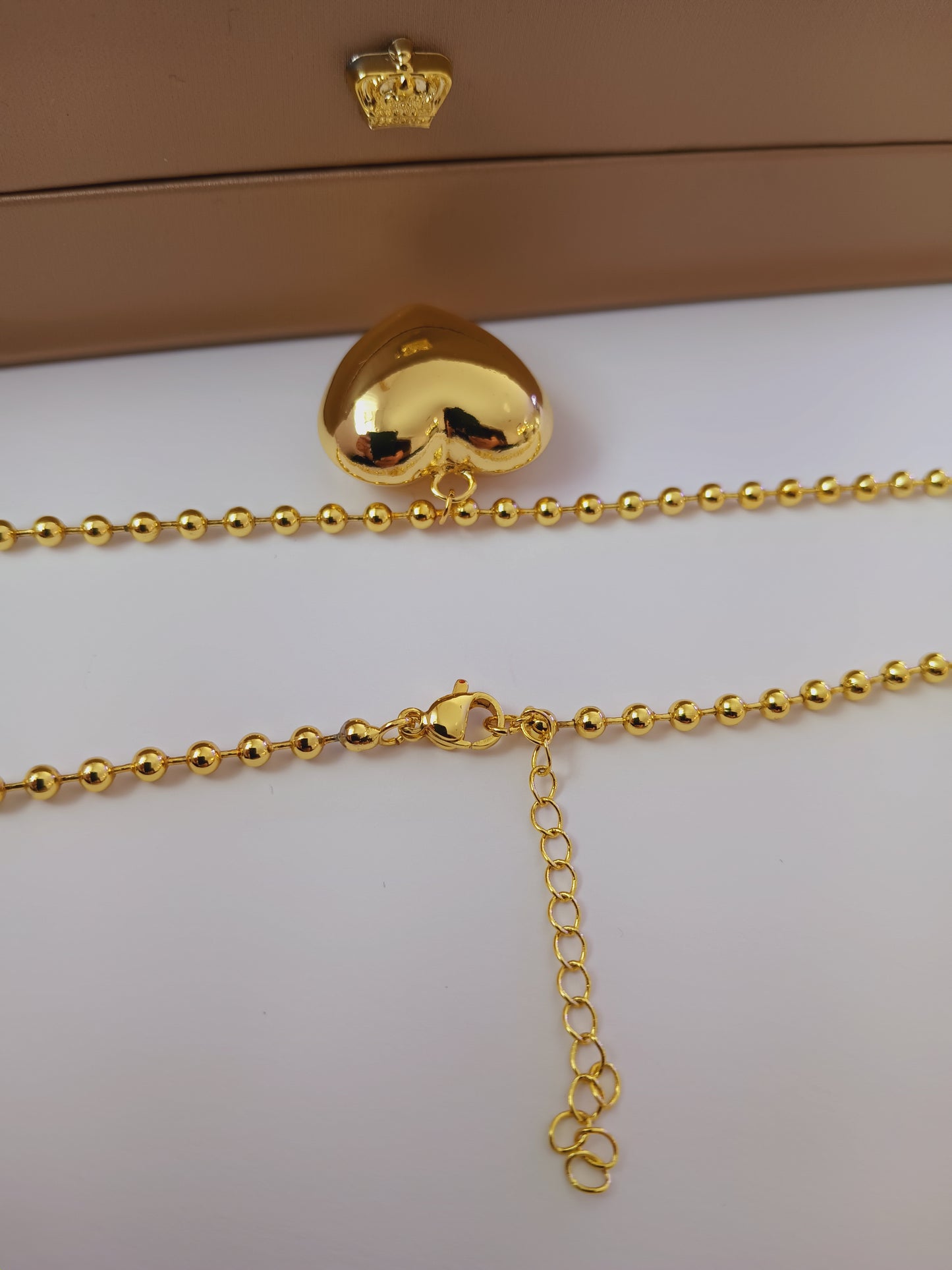 Almila necklace