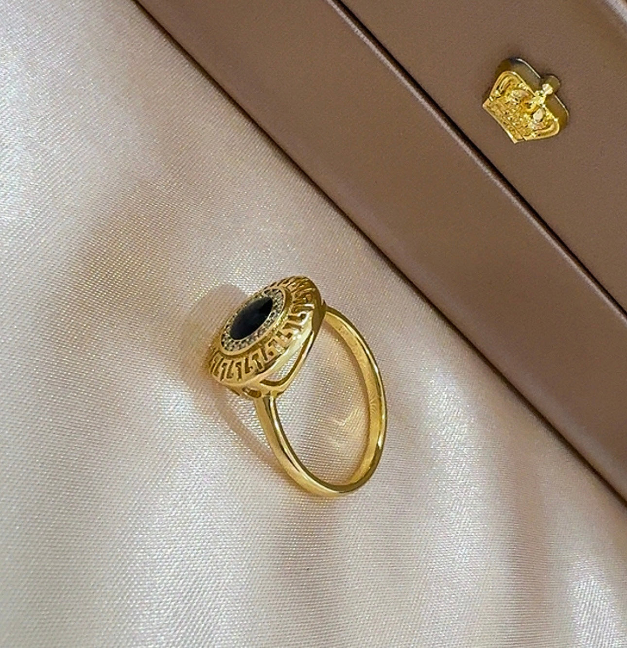 Zuri ring