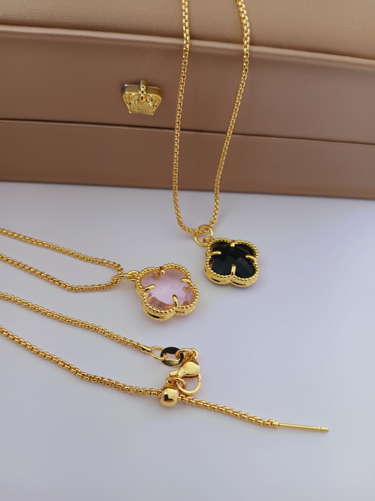Trebol necklace
