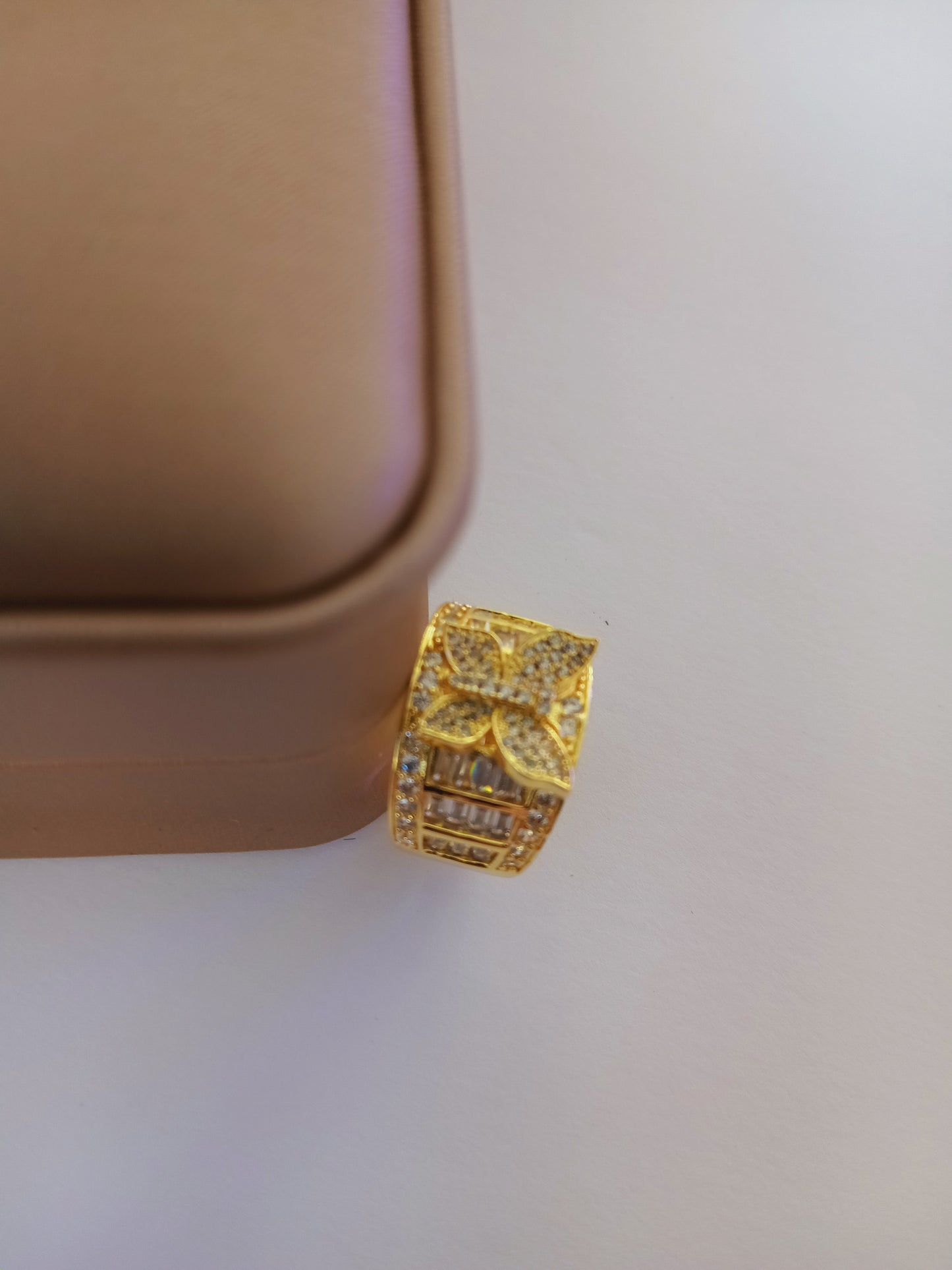 Butterfly ring