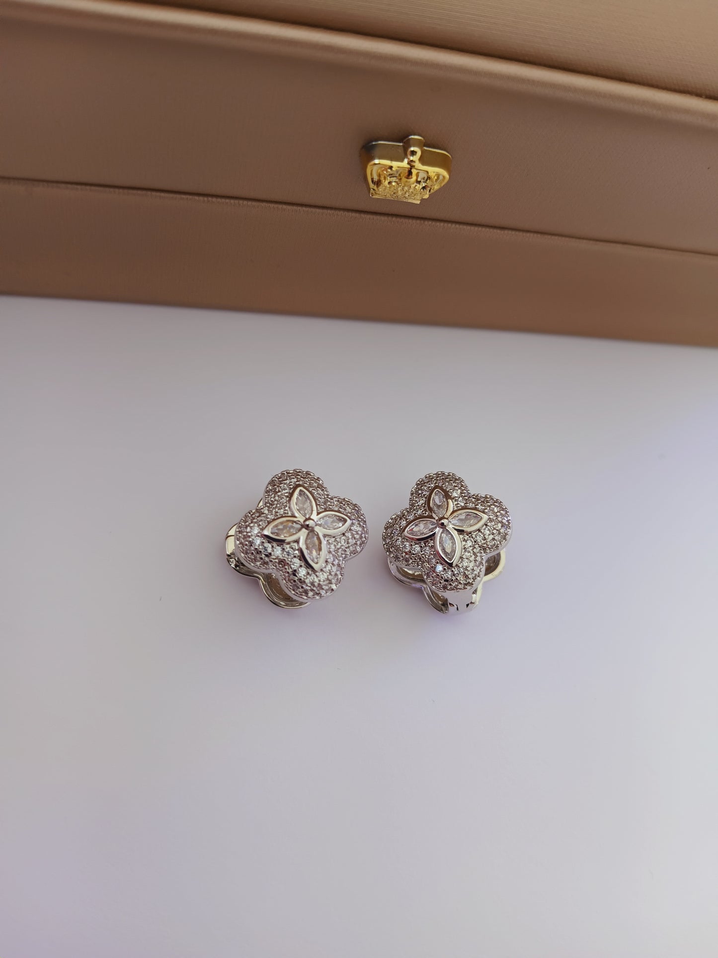 Arlet hoops