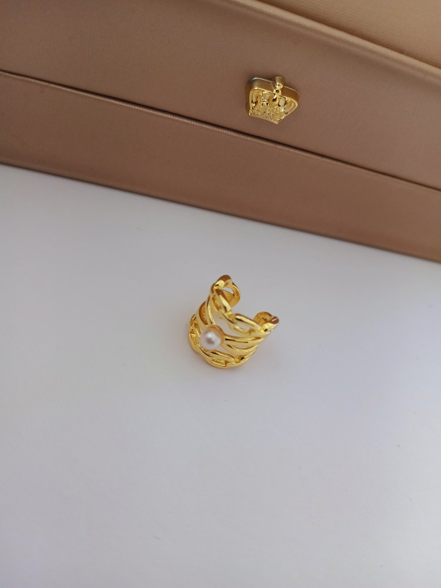 Lea earcuff