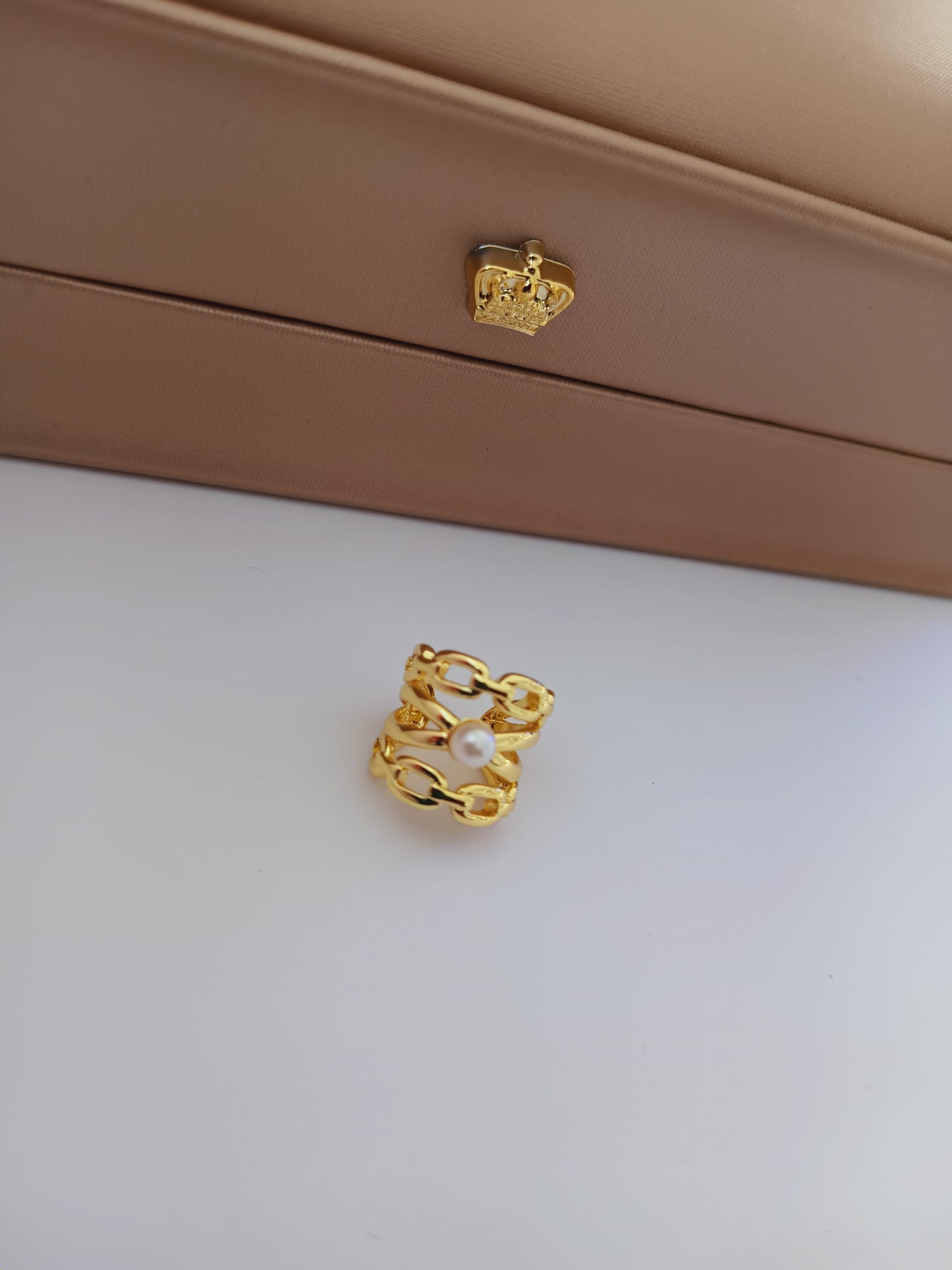 Lea earcuff