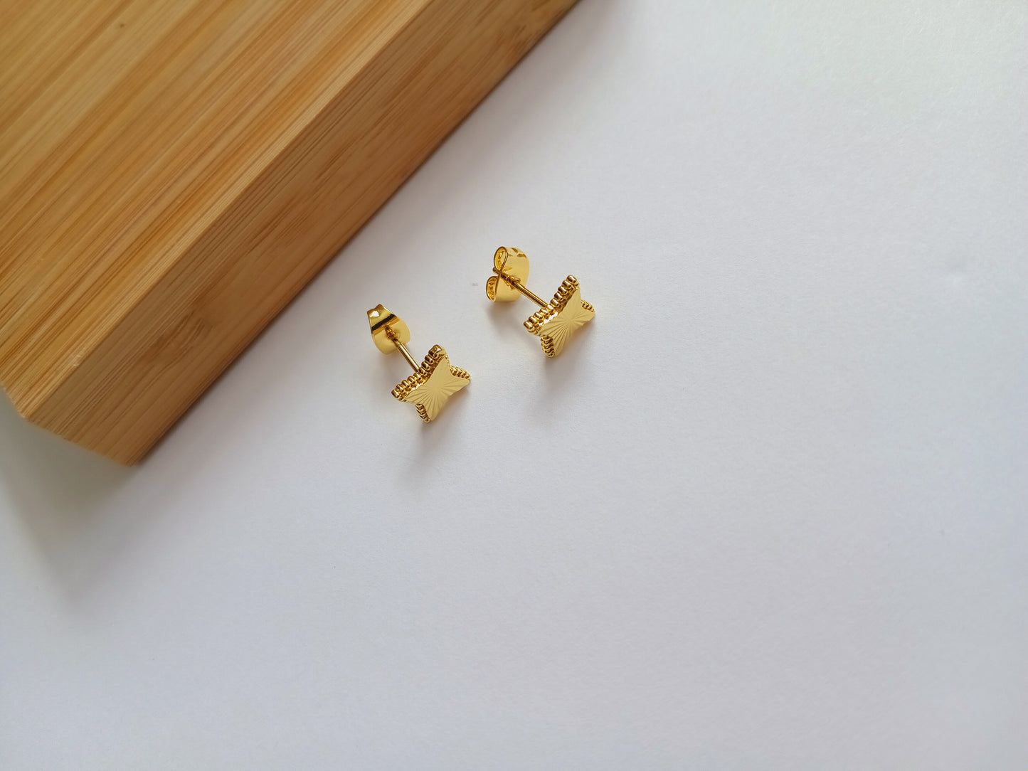 Zeva mini earrings