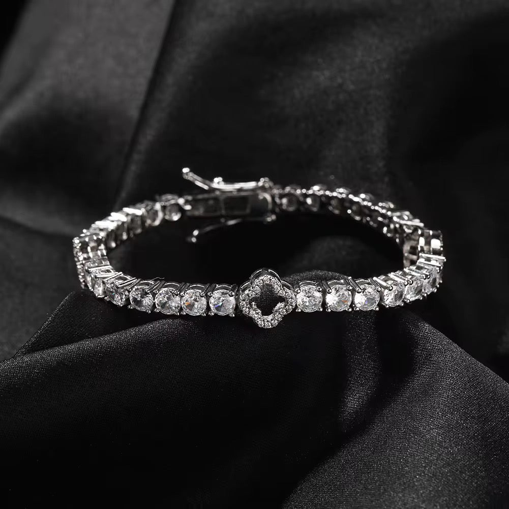 Olea bracelet