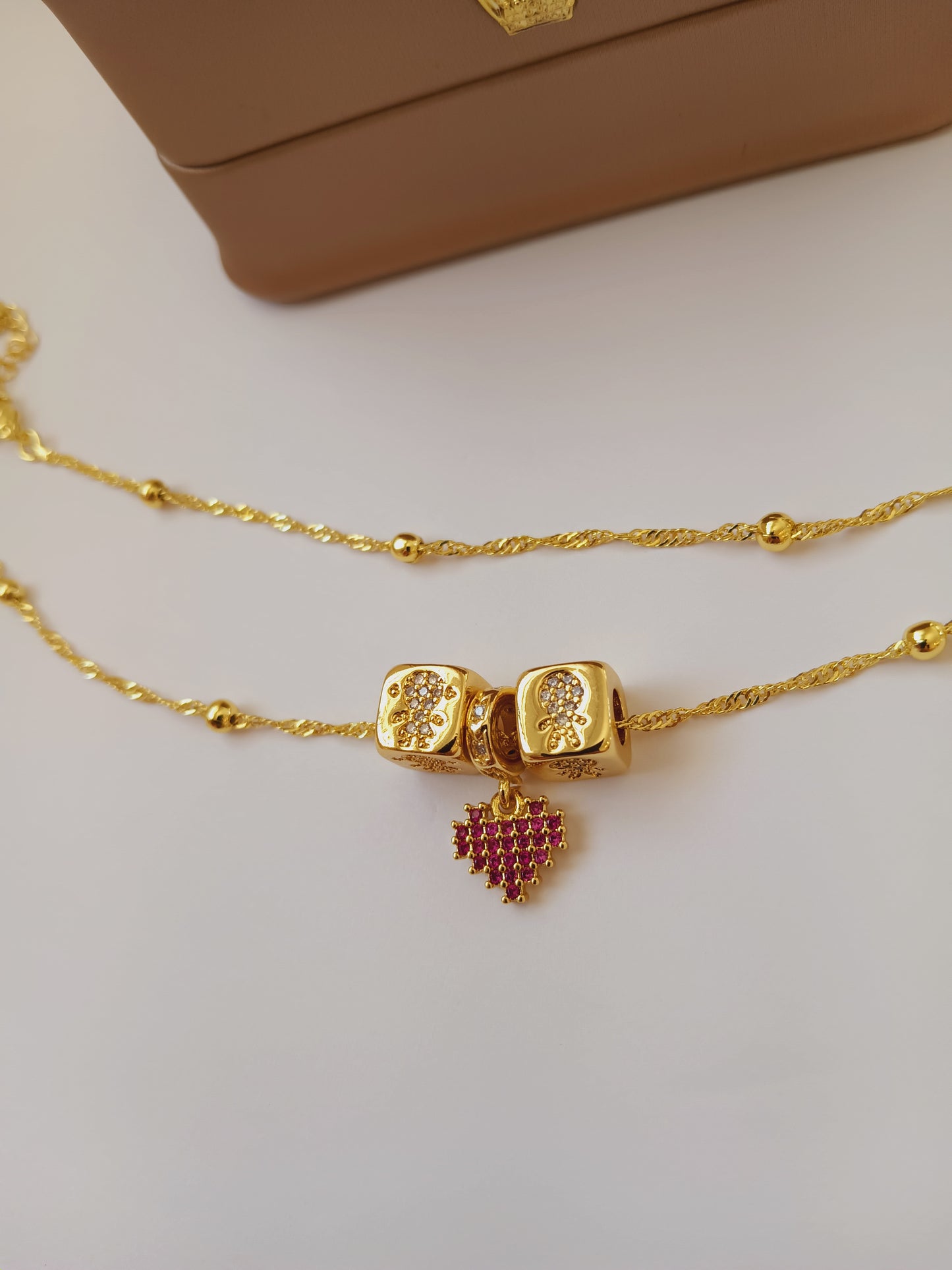 Velve necklace