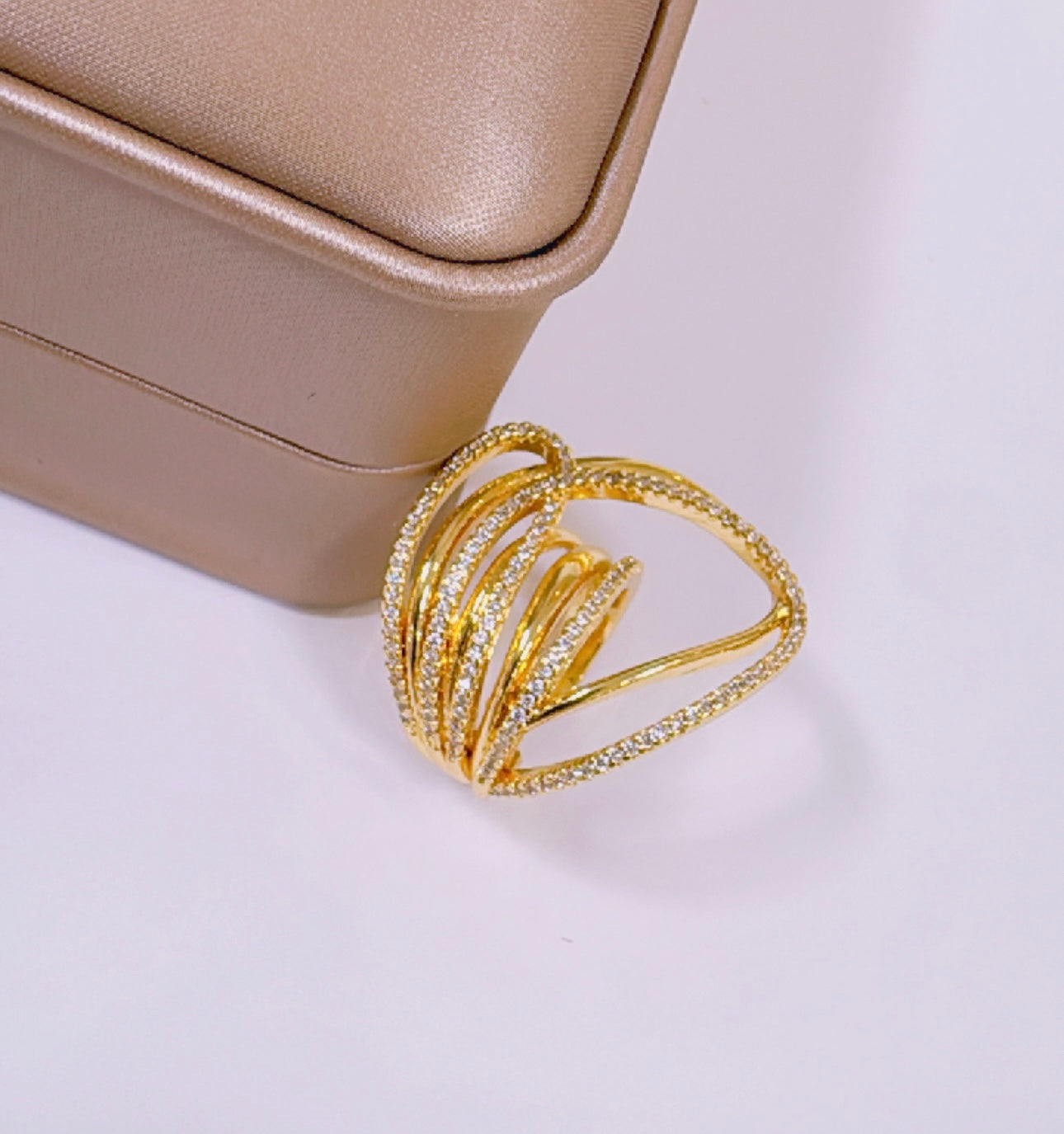 Bella ring