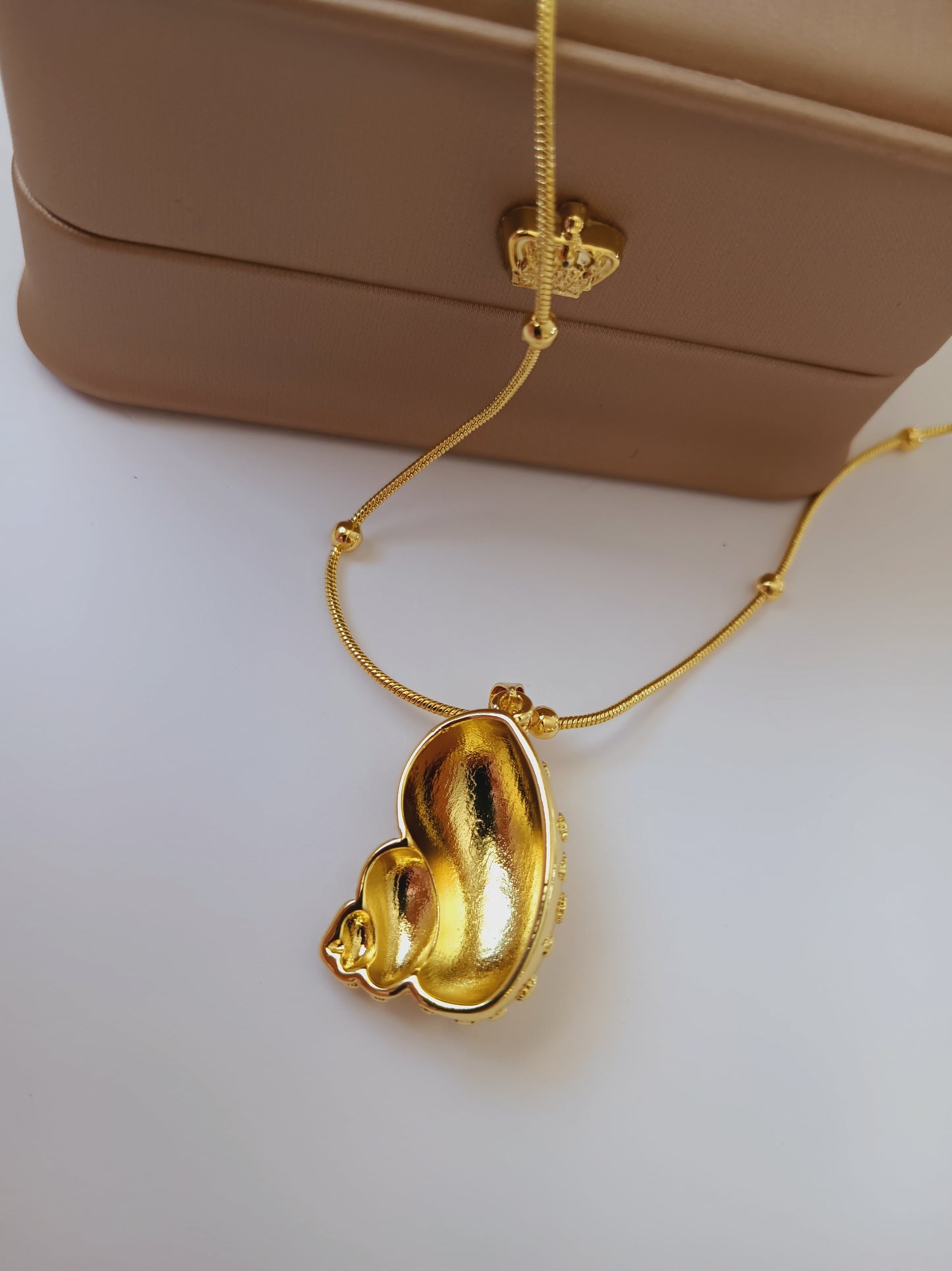 Isla necklace