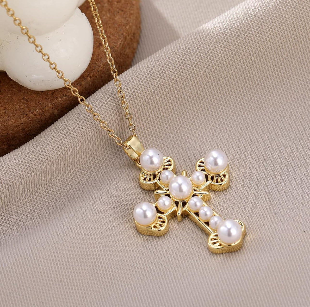 Mira necklace