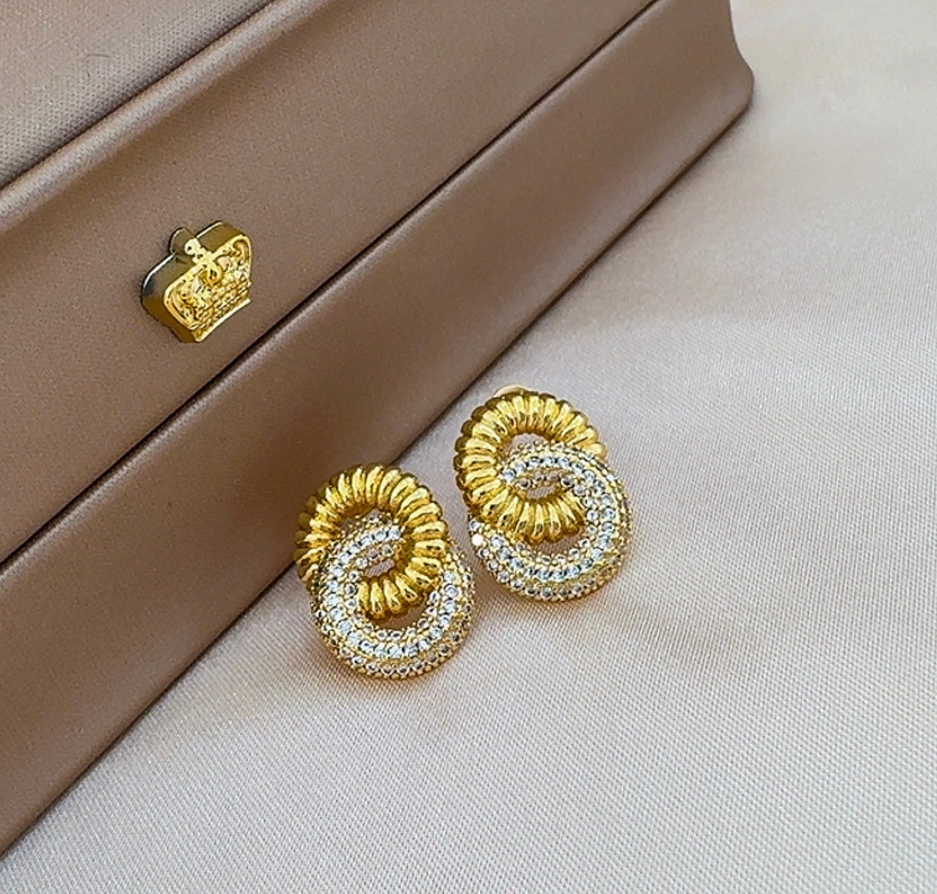 Demi earrings