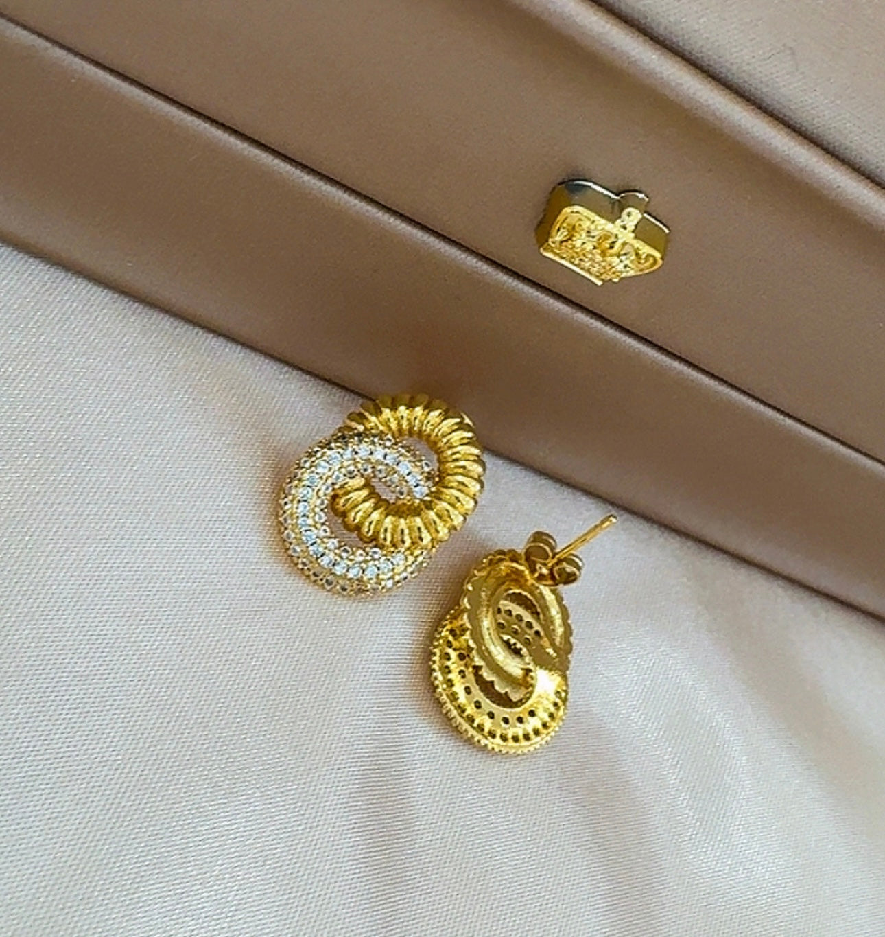 Demi earrings