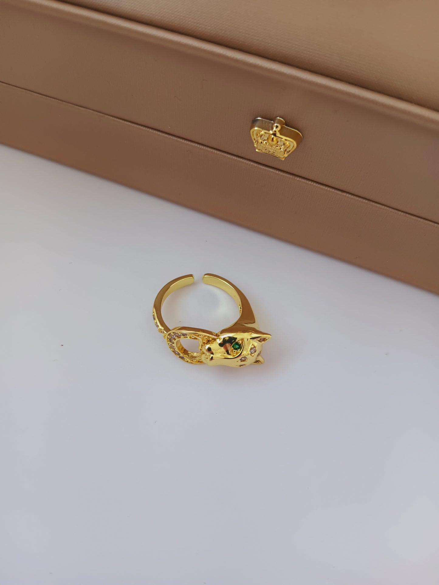 Pantera ring