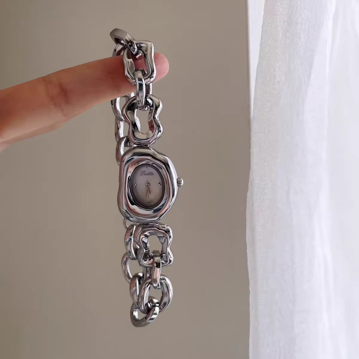 Liora watch