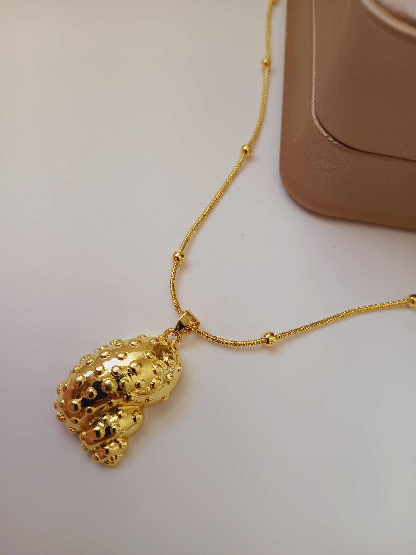 Isla necklace