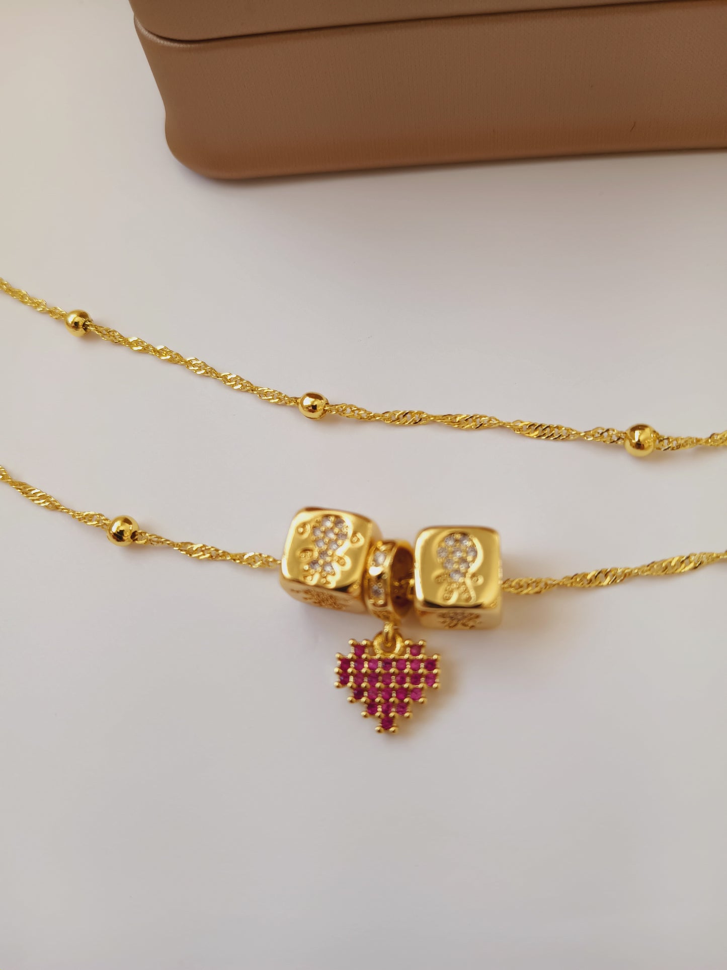 Velve necklace