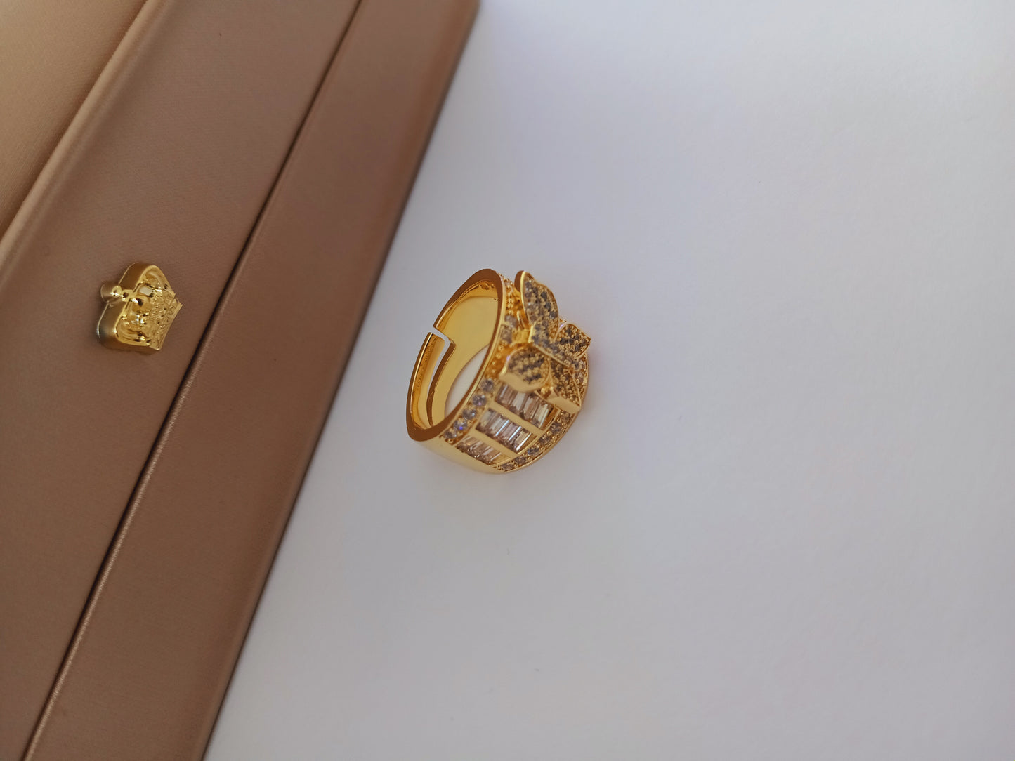 Butterfly ring