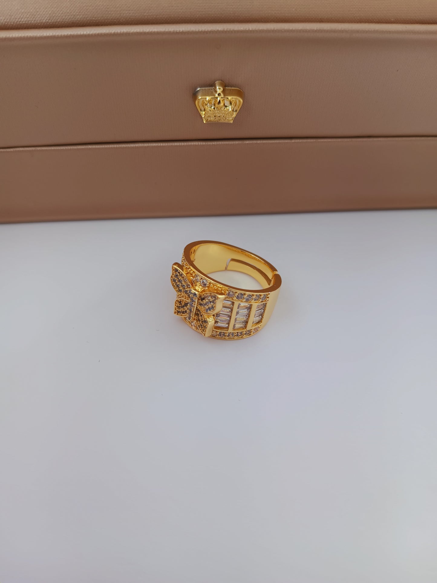 Butterfly ring